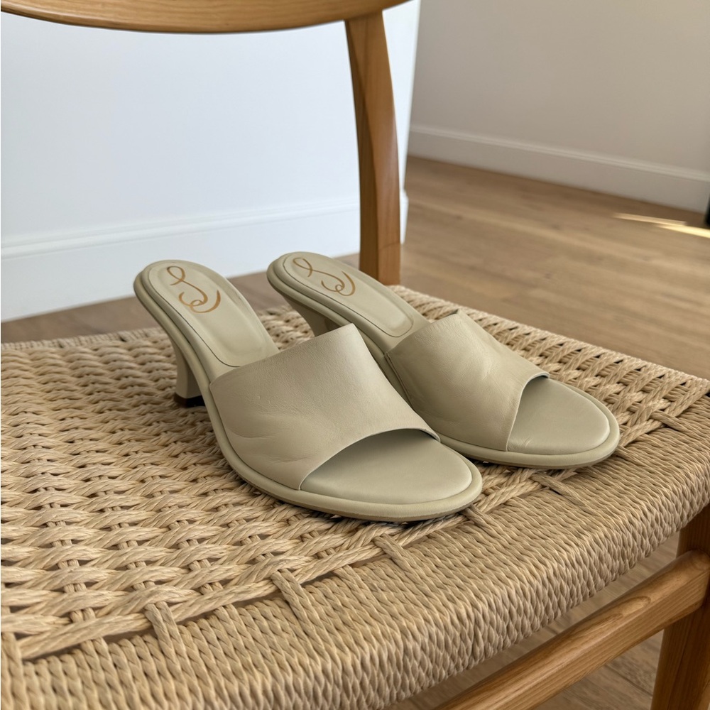 Sam Edelman Cream Mules Sleek Comfort Design